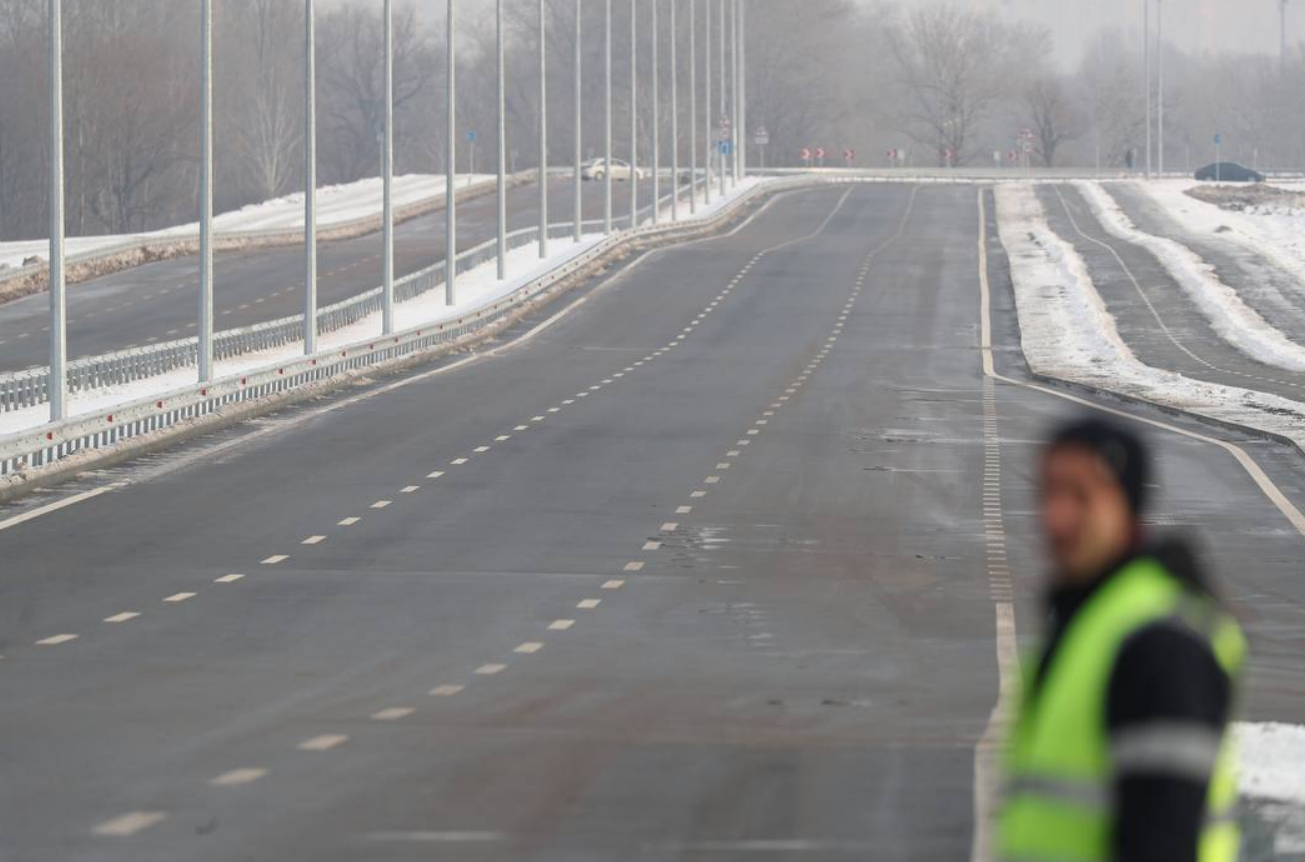 На Оболоні офіційно відкрили Велику кільцеву дорогу