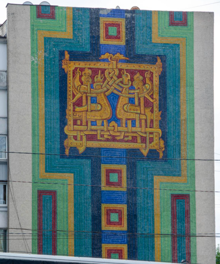 Мозаїчні панно на торцях житлових будинків по Берестейському проспекту