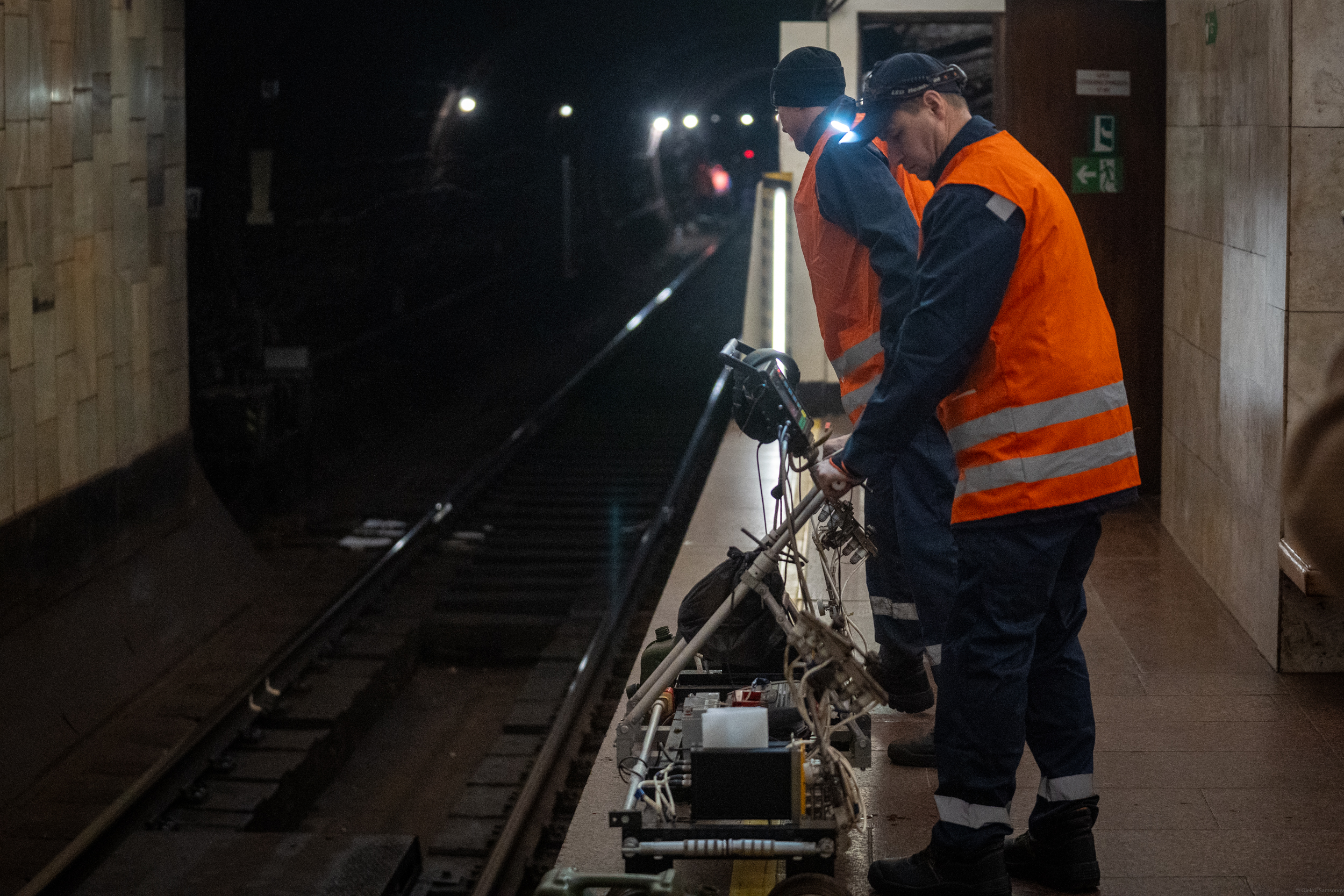 Як проходить діагностика та заміна рейок в метро Києва: фото