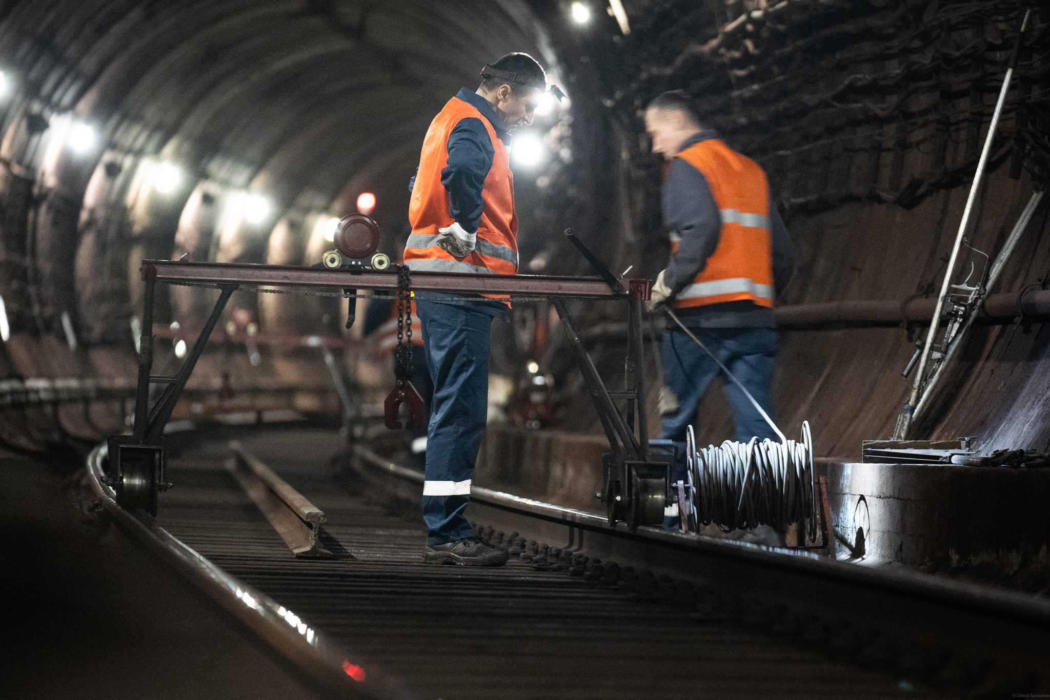 Як проходить діагностика та заміна рейок в метро Києва: фото