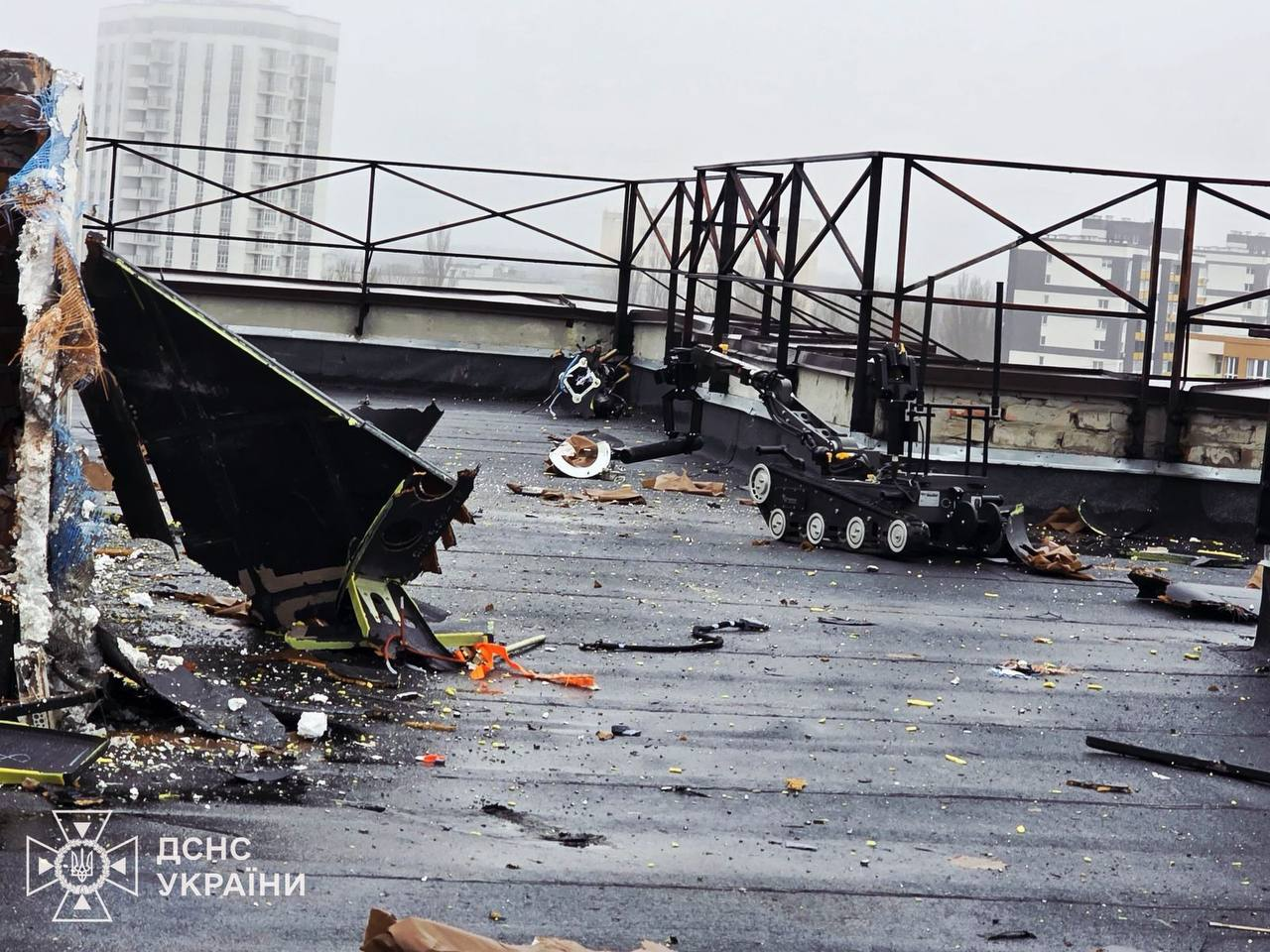 На Київщині провели унікальну операцію з розмінування після дронової атаки: фото