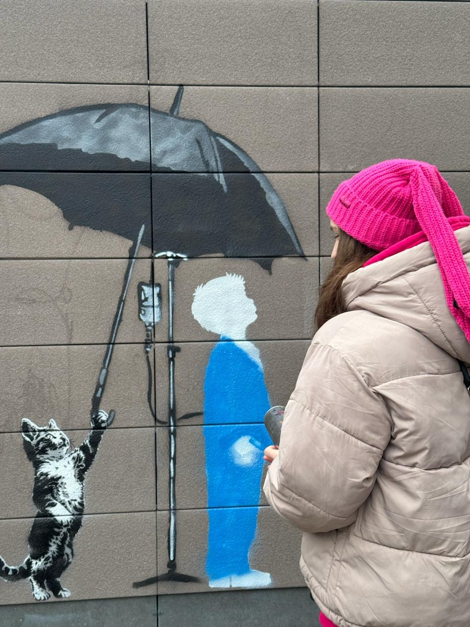 Фото: "Охматдит" В "Охматдиті" у Києві з’явився мурал, присвячений захисту дітей під час війни: фото