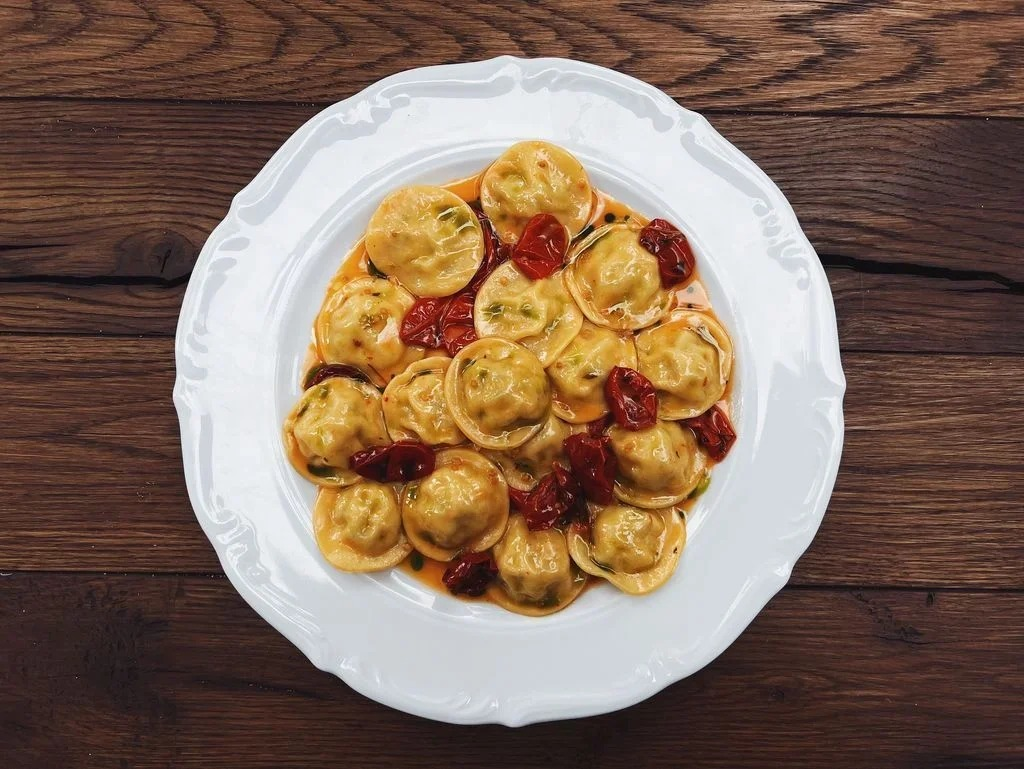 Піцерія ROMANTICA Де поїсти пасту в Києві: добірка закладів з адресами, цінами та меню