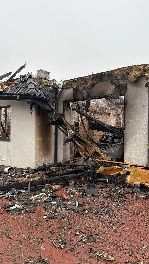 Родина цілий тиждень намагалася знайти улюбленицю під уламками спальні, куди прийшовся максимальний удар дрона. Родина цілий тиждень намагалася знайти улюбленицю під уламками спальні, куди прийшовся максимальний удар дрона.