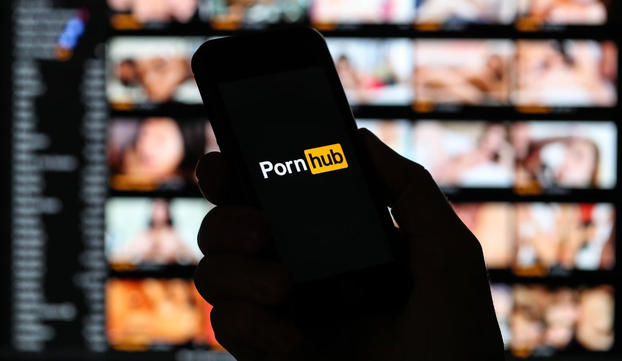 Pornhub підбив підсумки 2025 року: що найчастіше шукали та дивилися українці