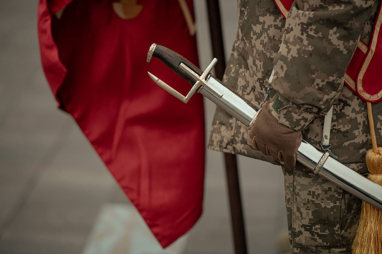 У Києві відкрили пам'ятний знак, присвячений сухопутним військам: фото