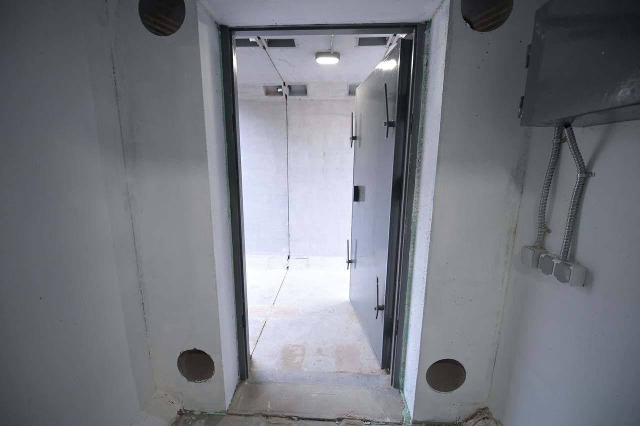 У Києві встановили перше мобільне укриття: як воно виглядає і де знаходиться